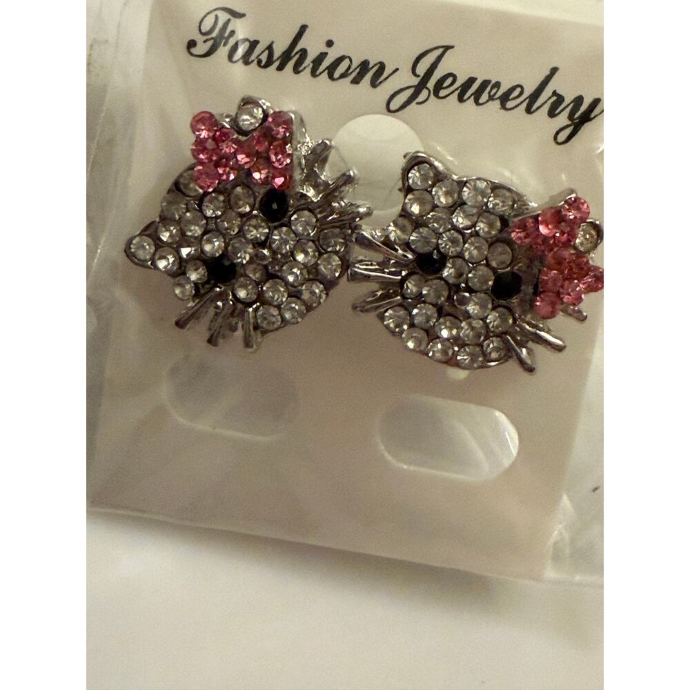 Party Favors Lot of 10 Rhinestone Kitty Earring Sets Pierced